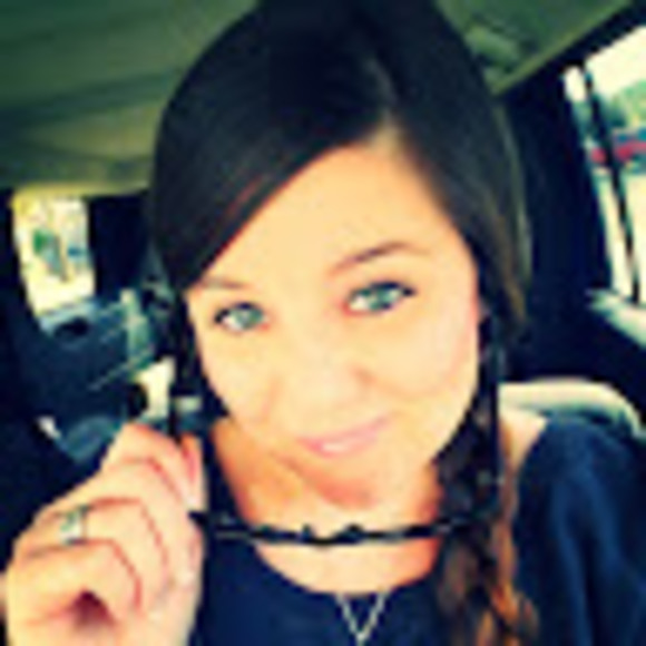 Meet your Posher, Kayleigh - Picture 1 of 1